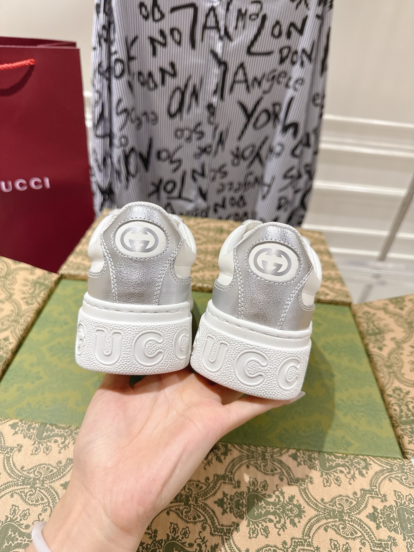 Gucci Female Board Shoes M-l-s