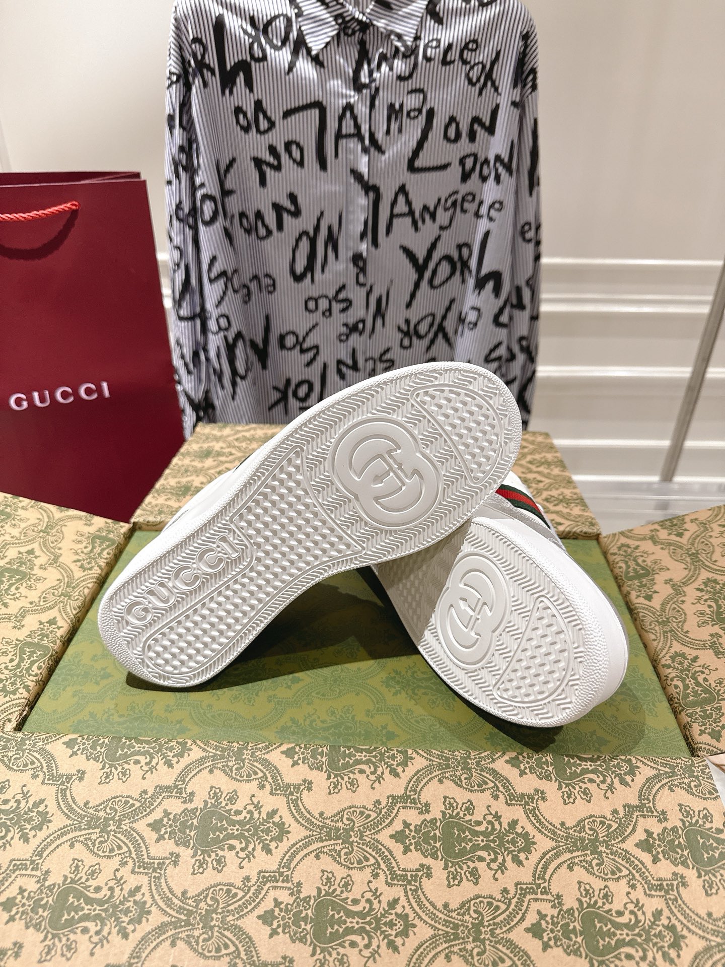 Gucci Female Board Shoes M-l-s