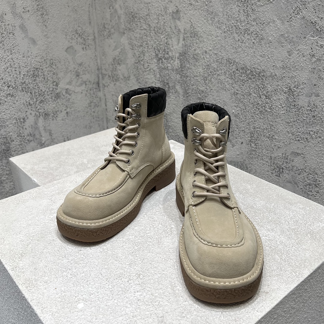 Bottega Veneta Dr. Martens Boots M-s