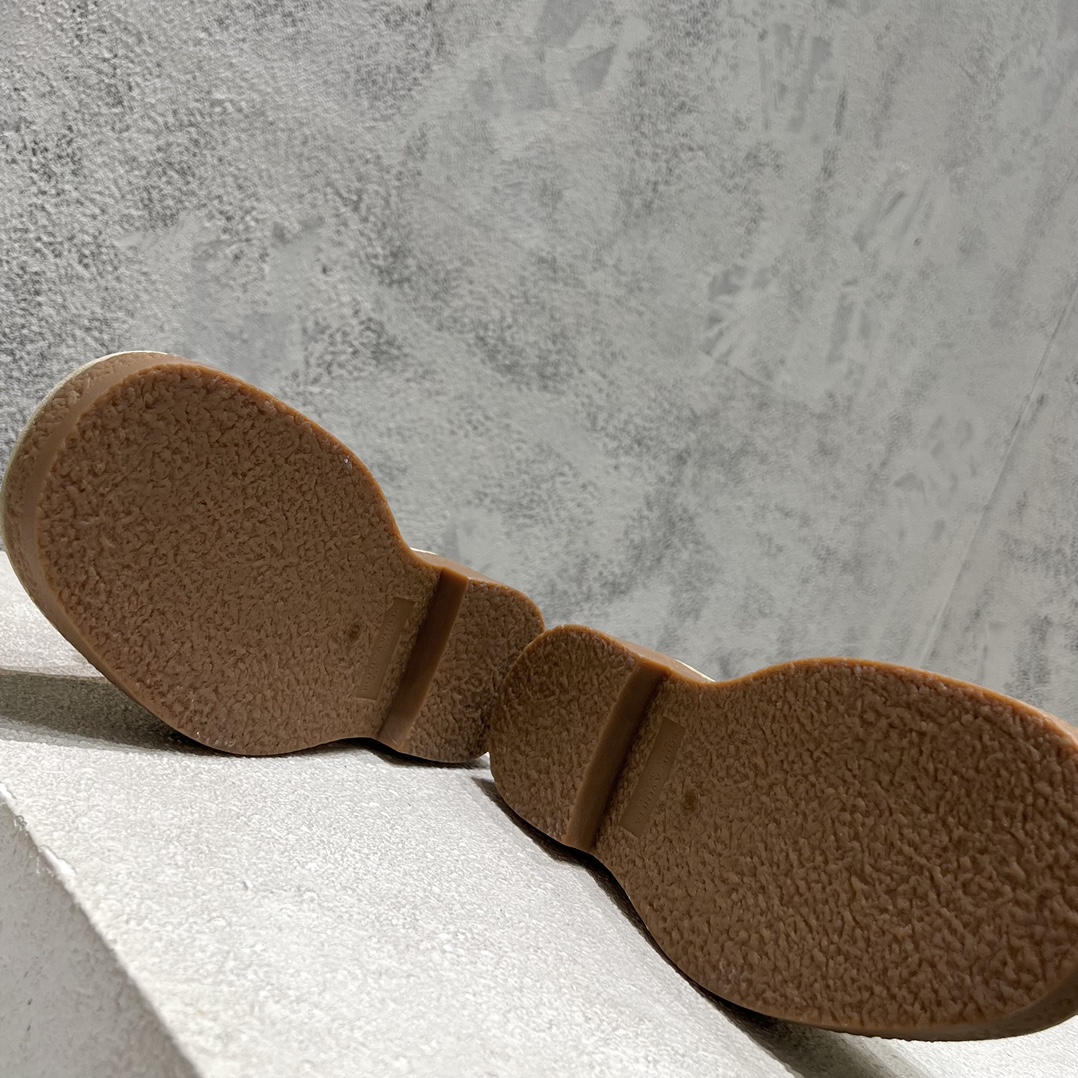 Bottega Veneta Dr. Martens Boots M-s