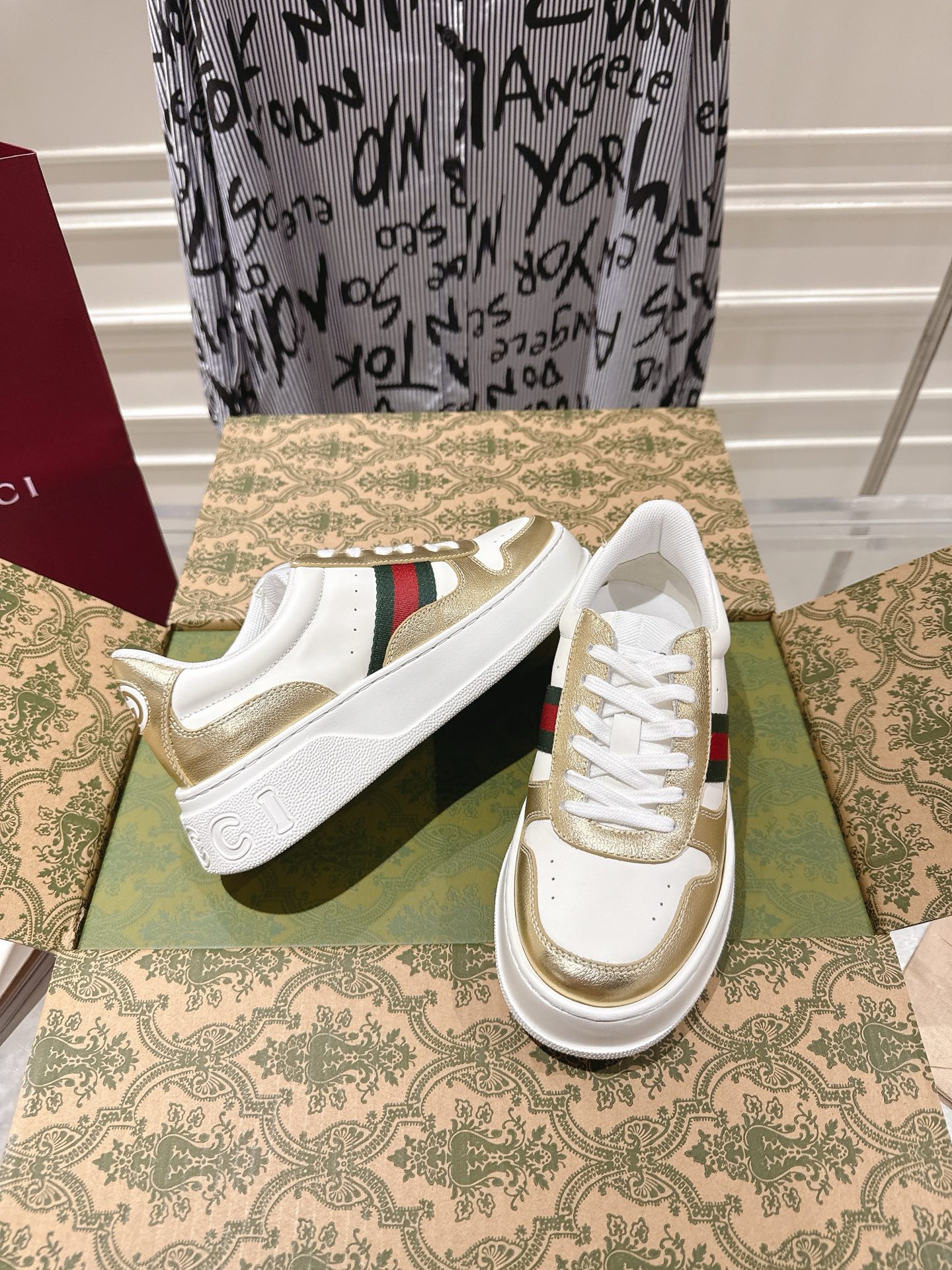 Gucci Female Board Shoes M-l-s