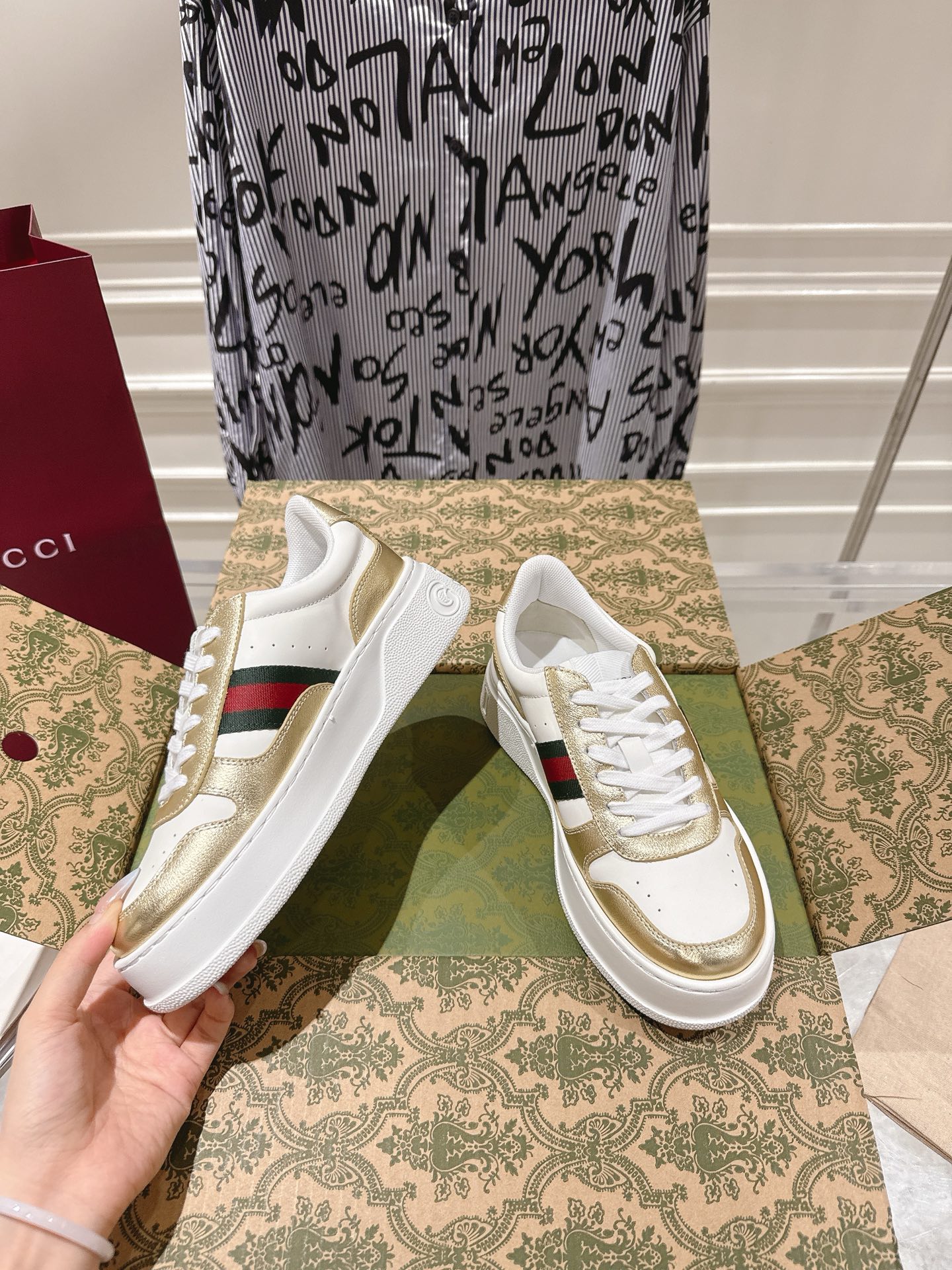Gucci Female Board Shoes M-l-s
