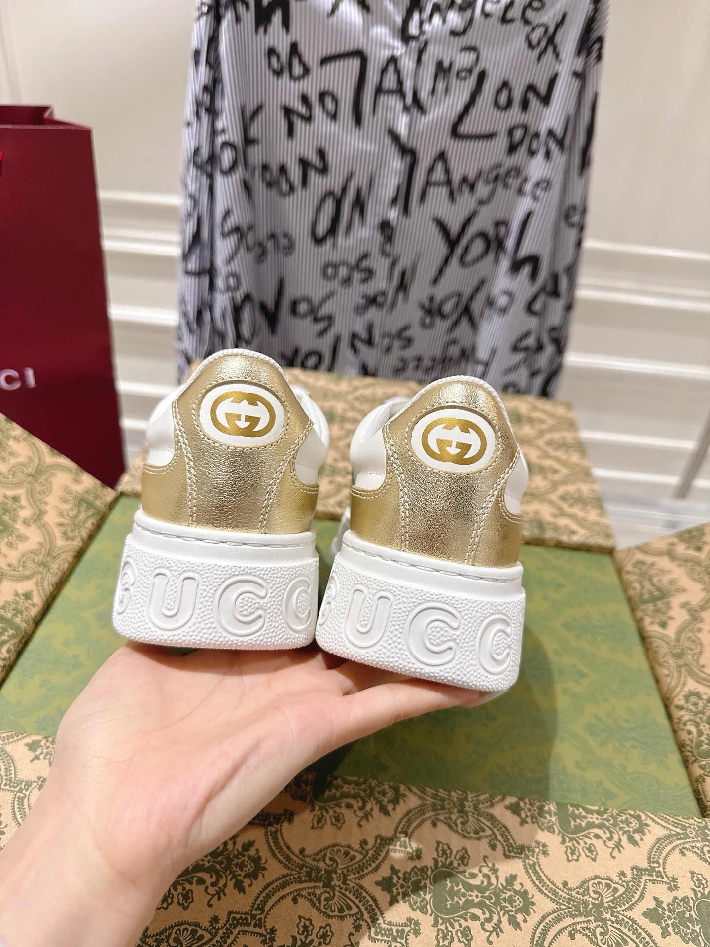 Gucci Female Board Shoes M-l-s