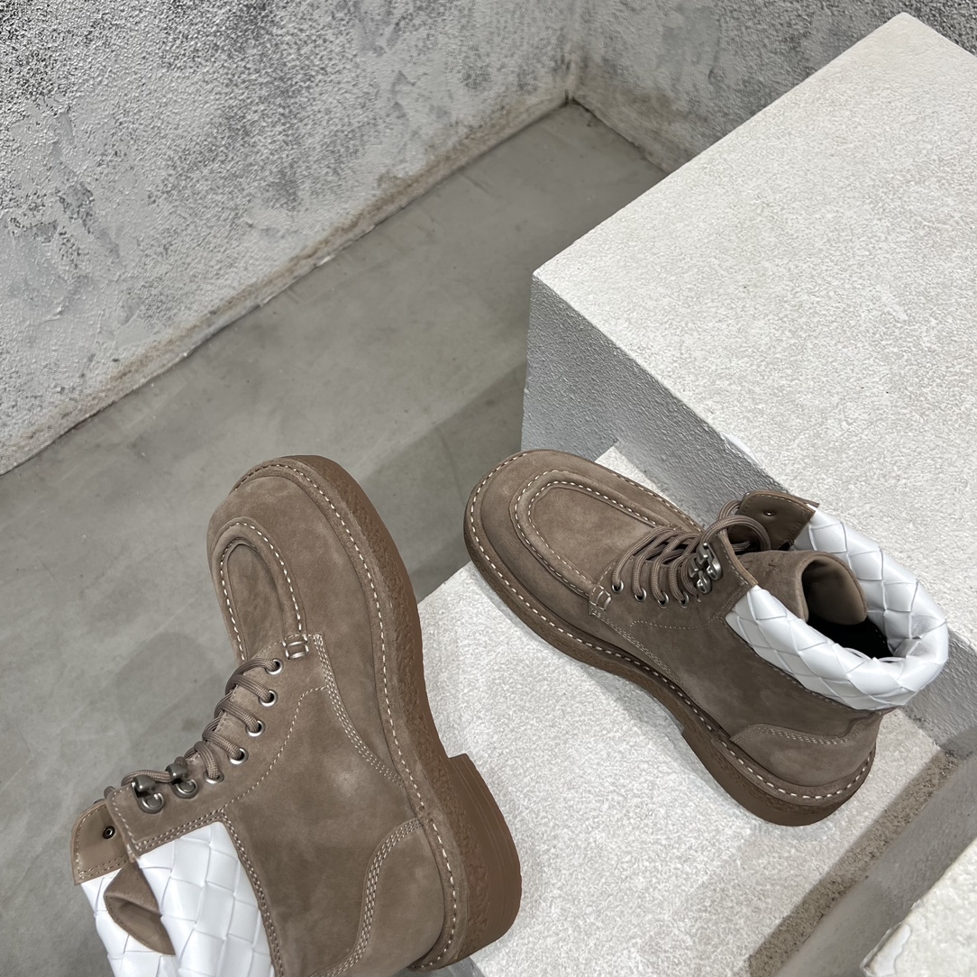 Bottega Veneta Dr. Martens Boots M-s