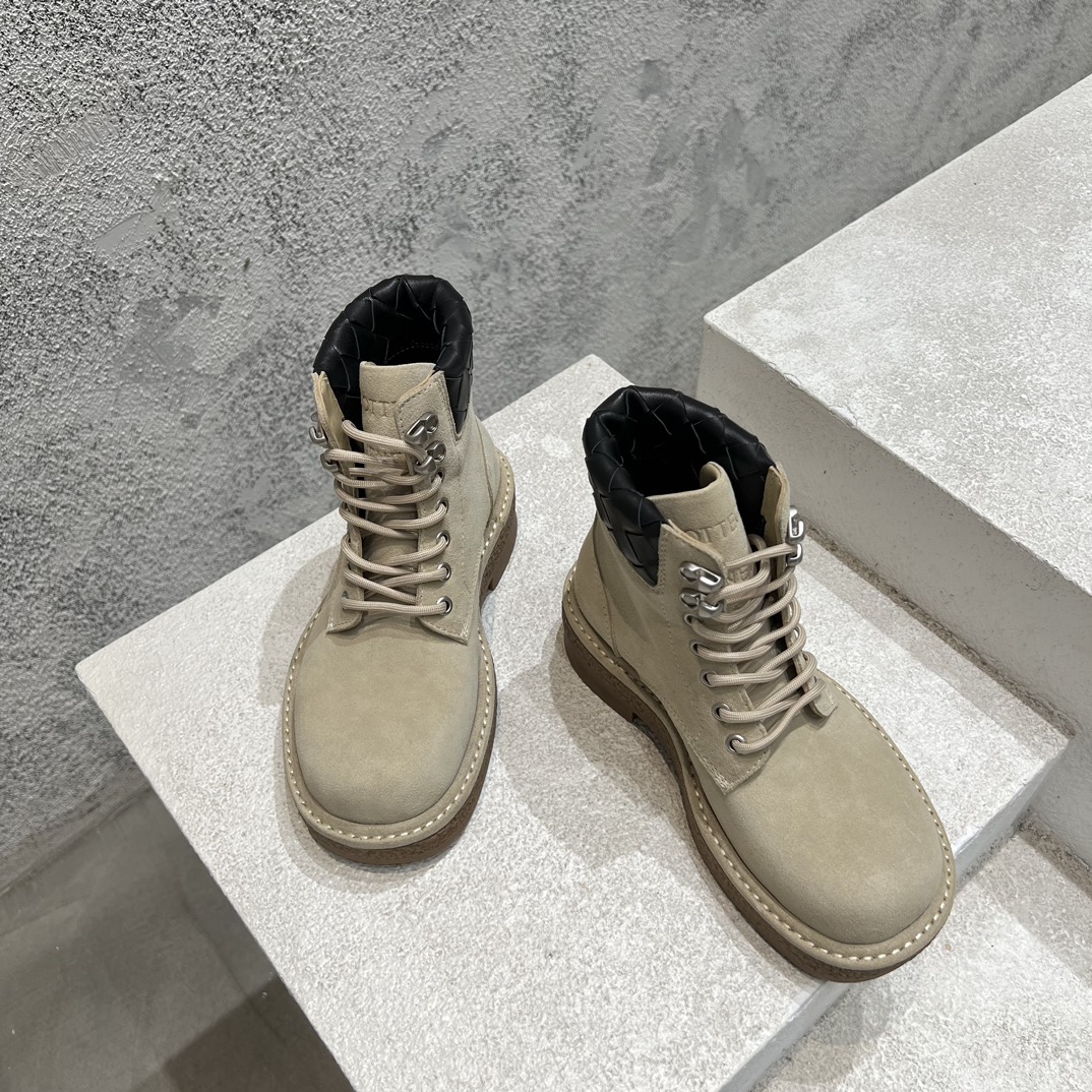 Bottega Veneta Dr. Martens Boots M-s