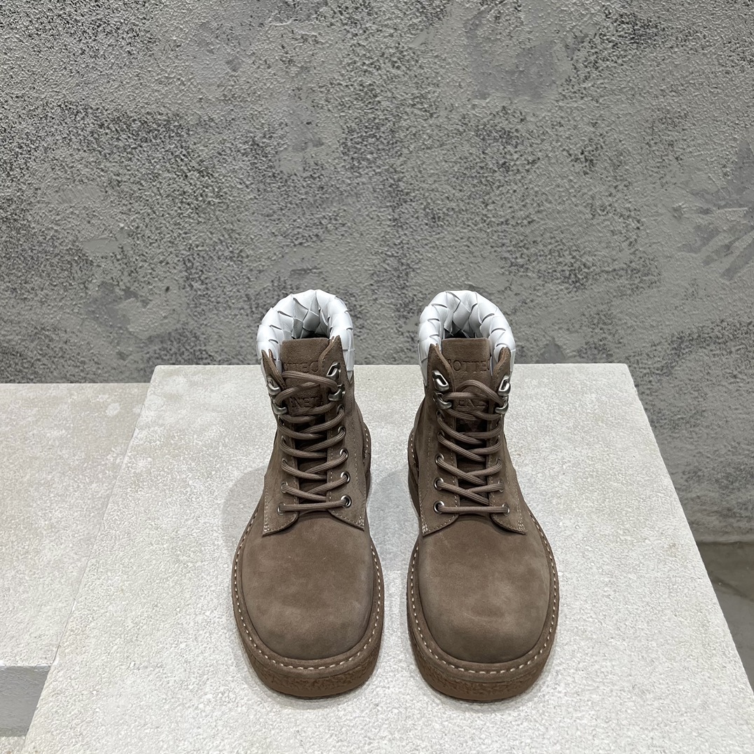 Bottega Veneta Dr. Martens Boots M-s