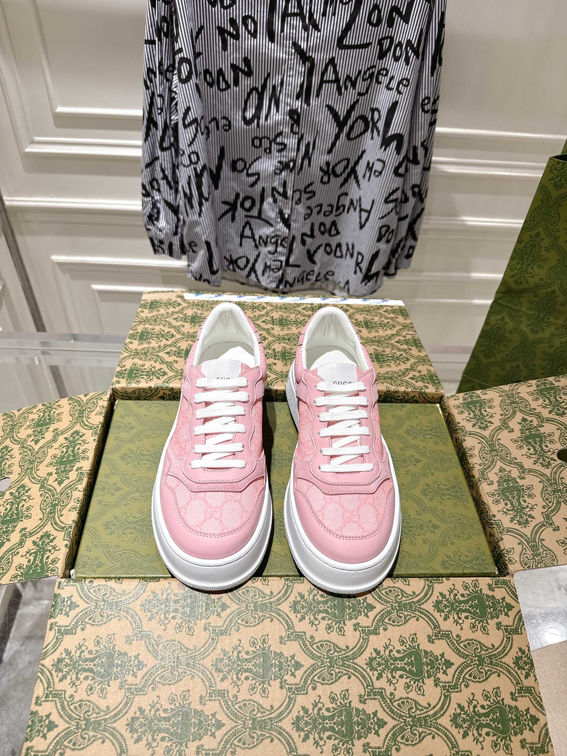 Gucci Female Board Shoes M-l-s