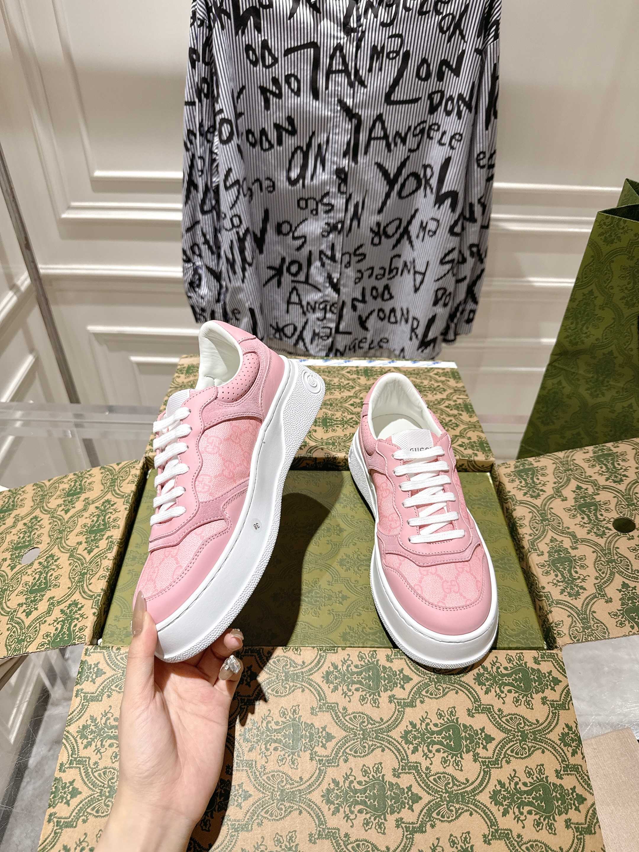 Gucci Female Board Shoes M-l-s