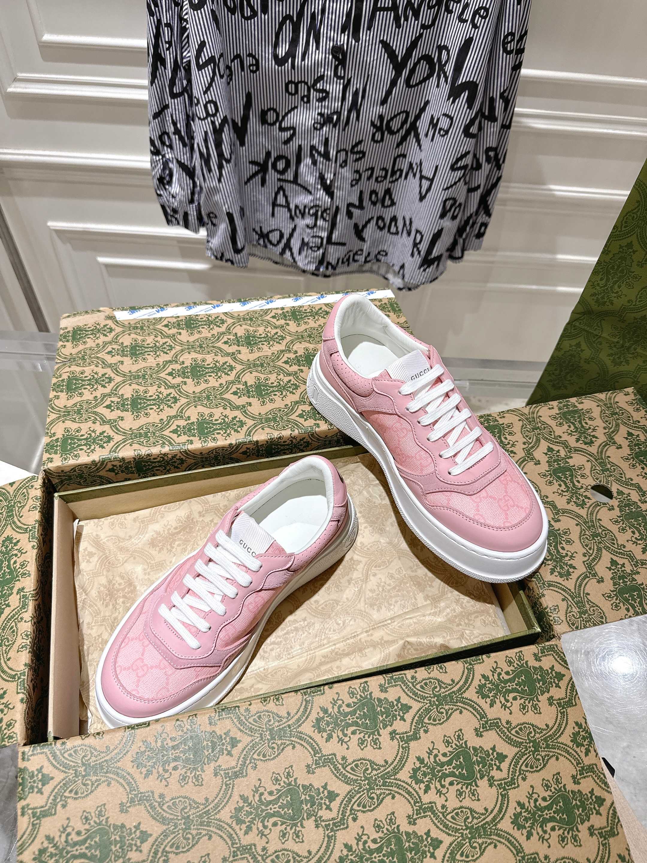 Gucci Female Board Shoes M-l-s