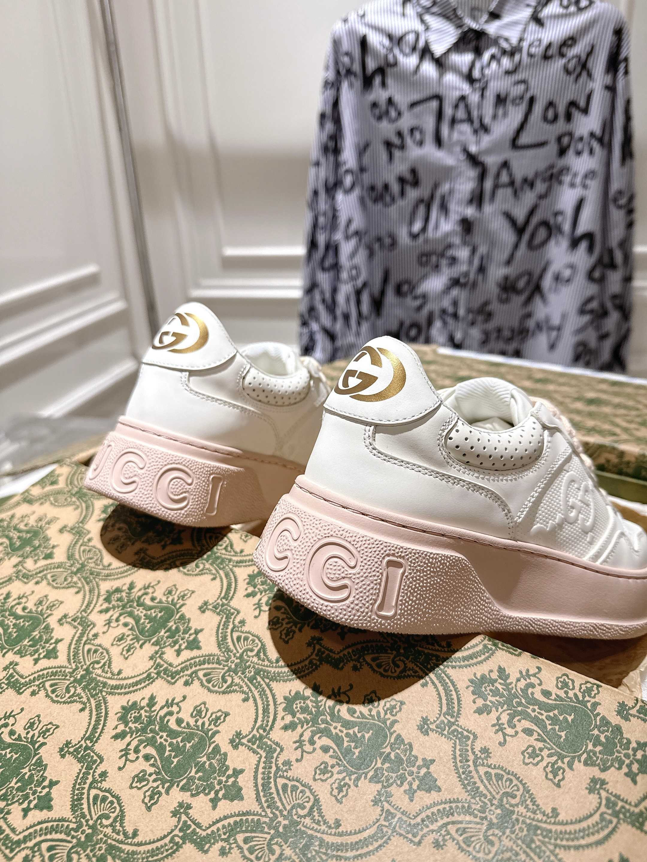 Gucci Female Board Shoes M-l-s