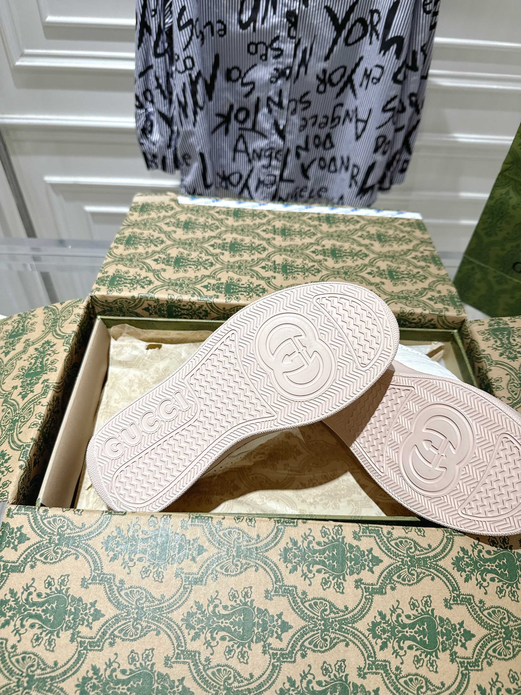 Gucci Female Board Shoes M-l-s