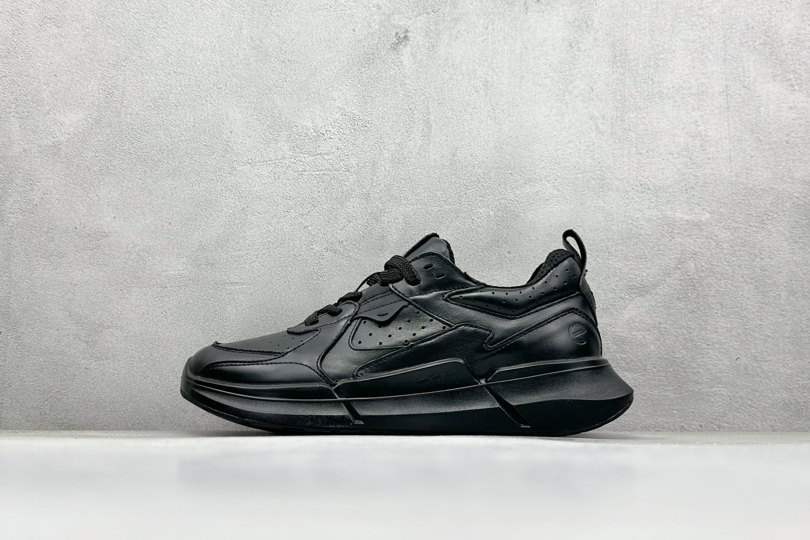 Male Running Shoes M