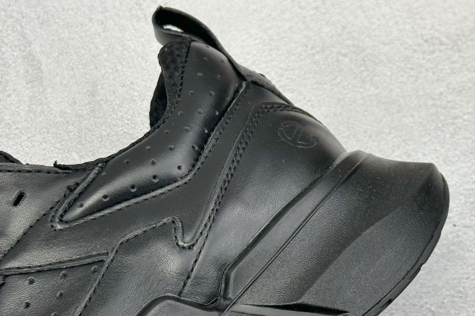 Male Running Shoes M