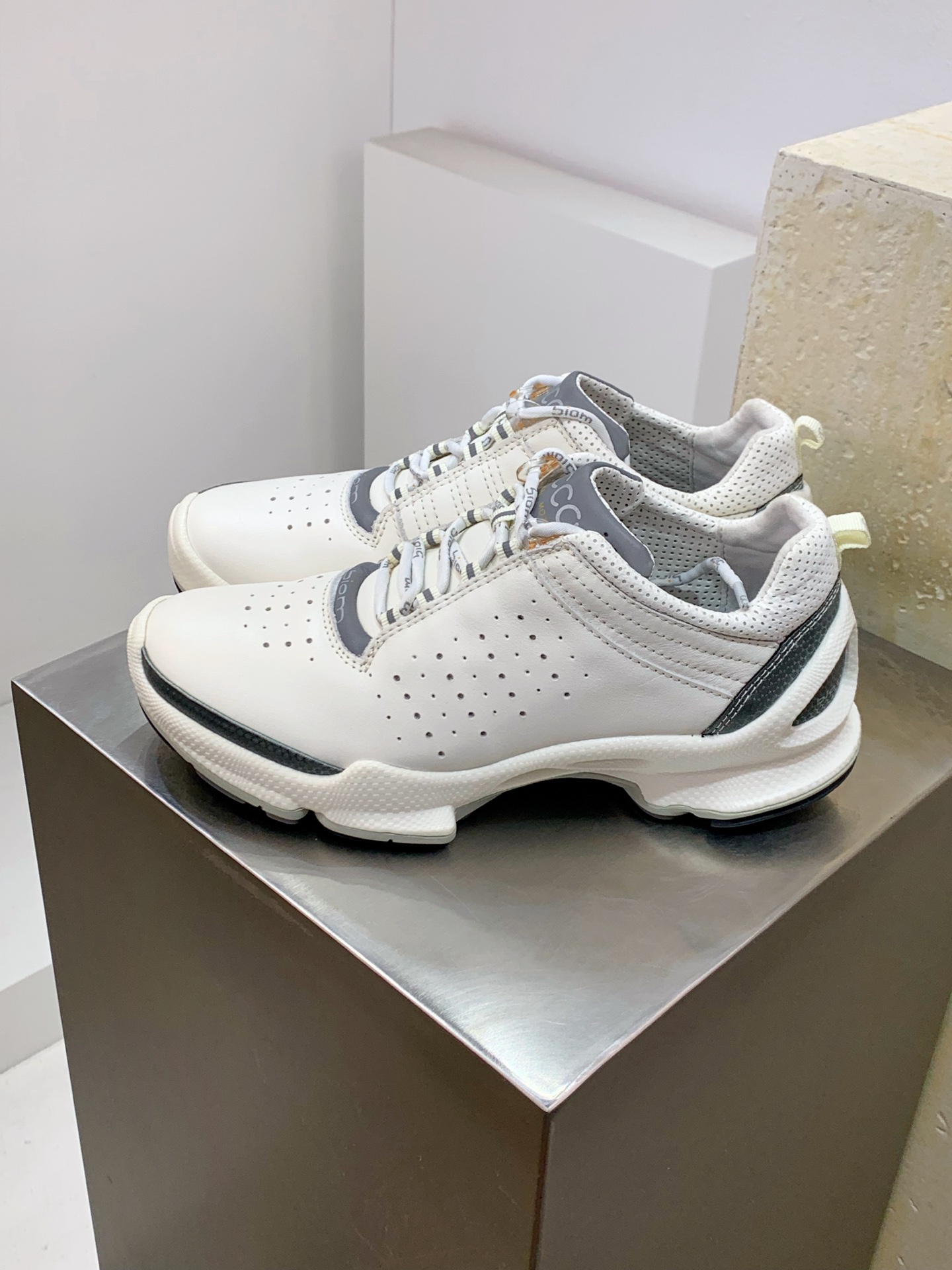 Male Sneakers Breathable M