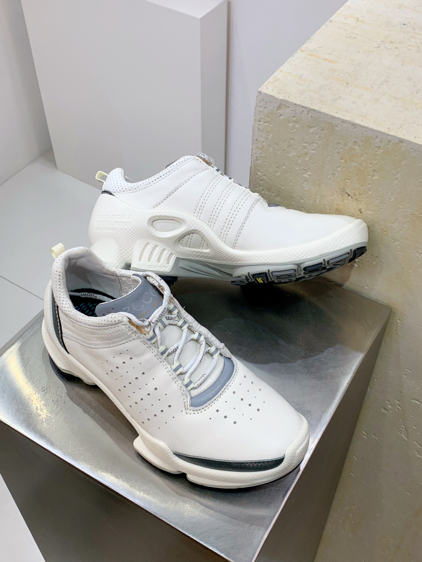 Male Sneakers Breathable M