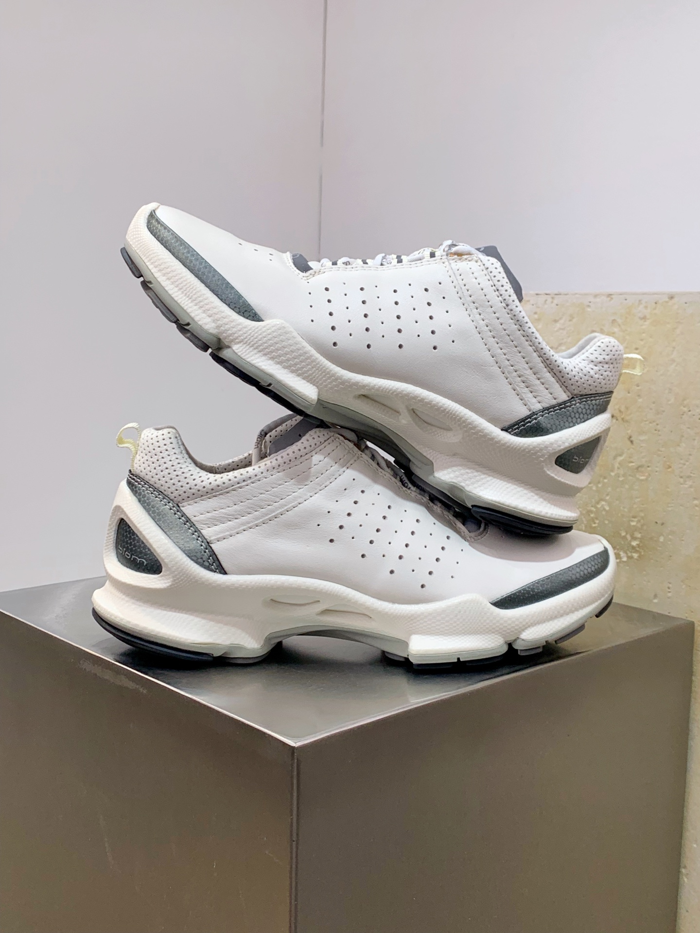 Male Sneakers Breathable M