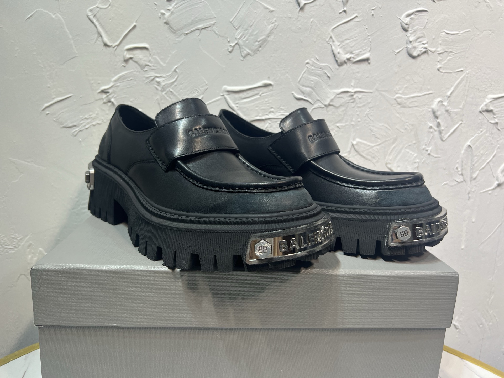 Balenciaga Loafers Cow Leather M-l