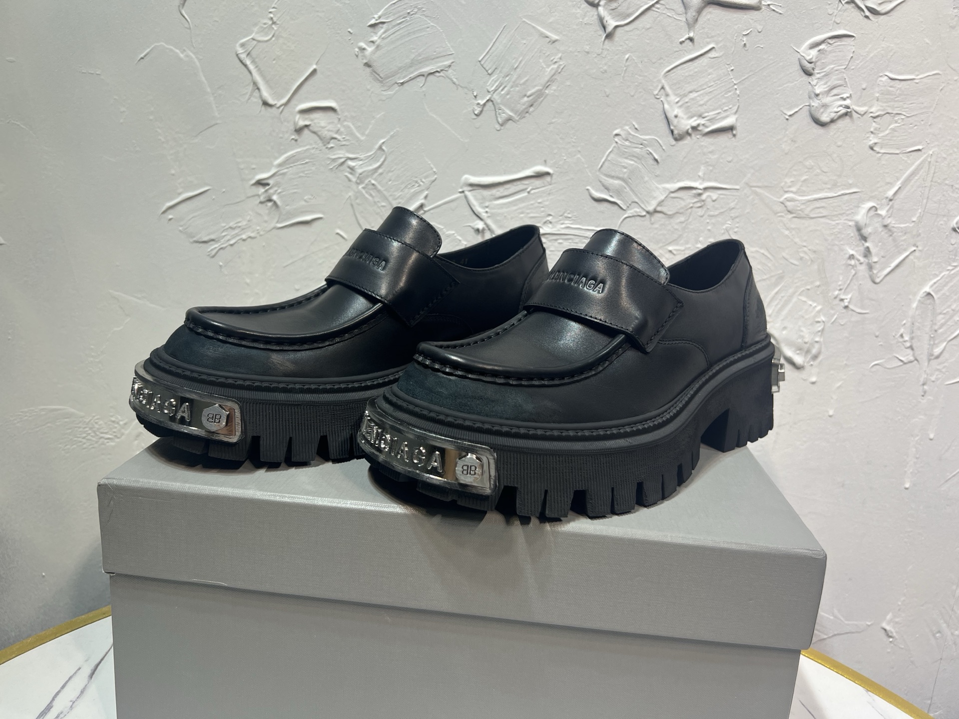 Balenciaga Loafers Cow Leather M-l