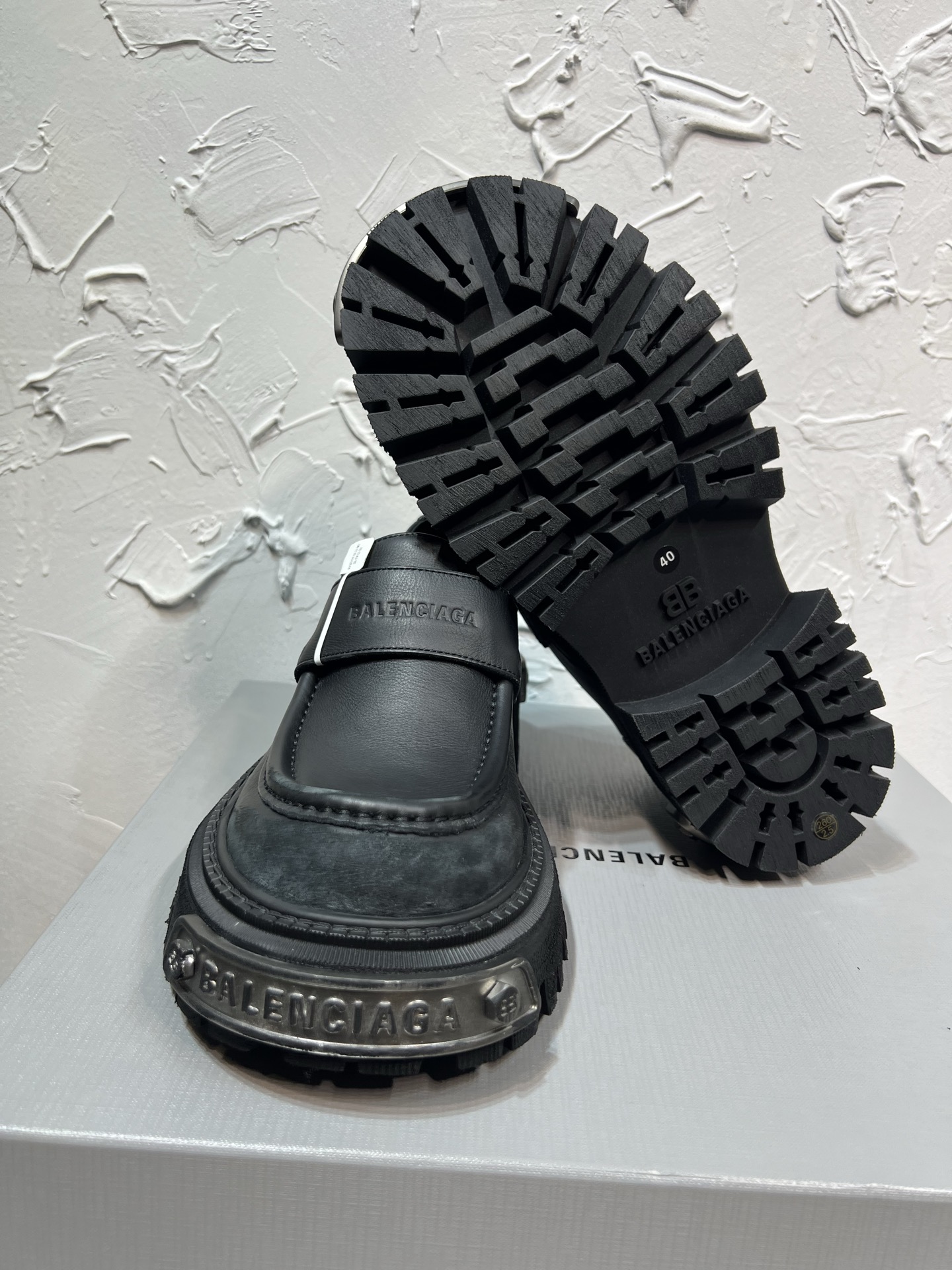 Balenciaga Loafers Cow Leather M-l