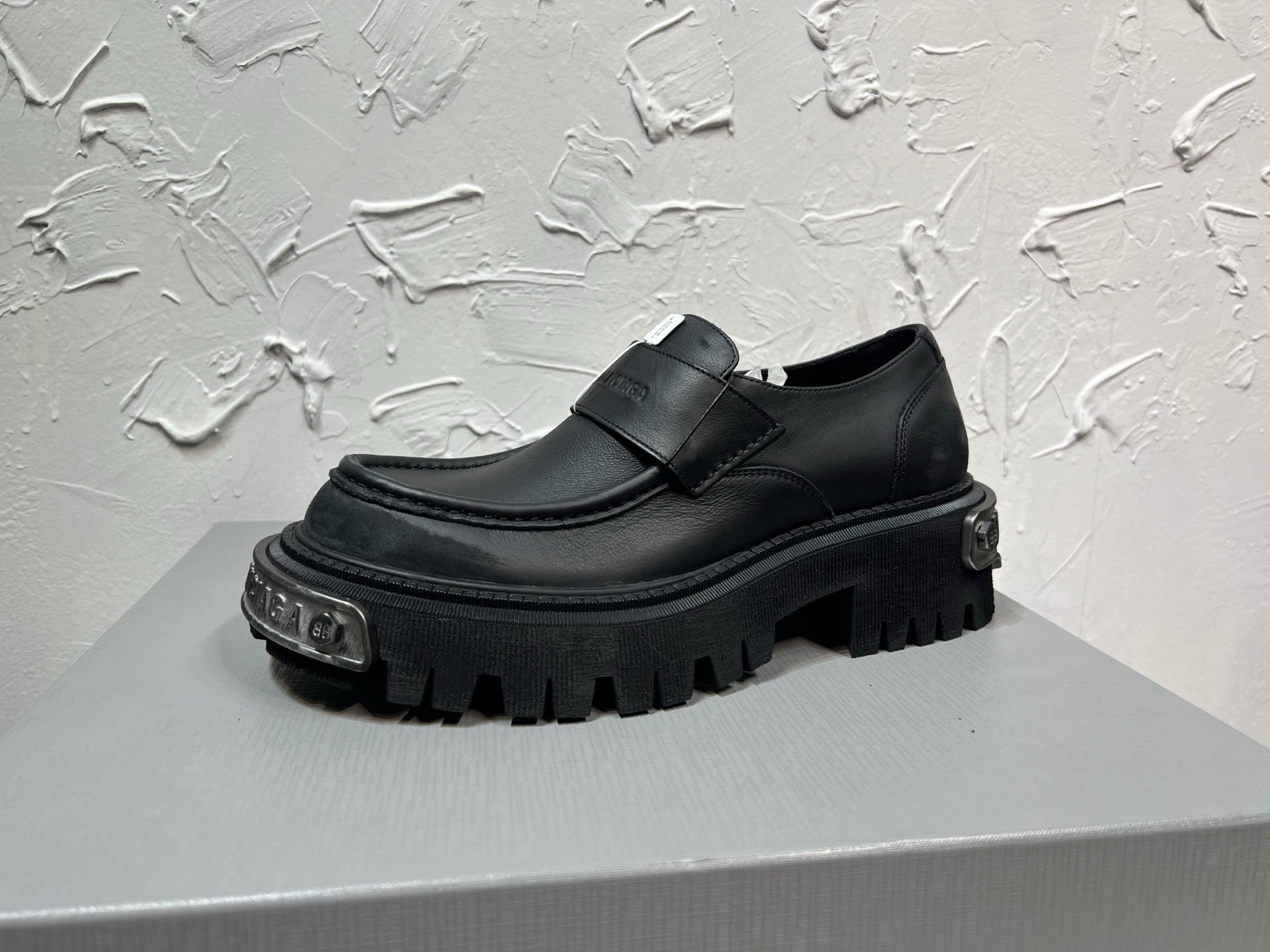 Balenciaga Loafers Cow Leather M-l