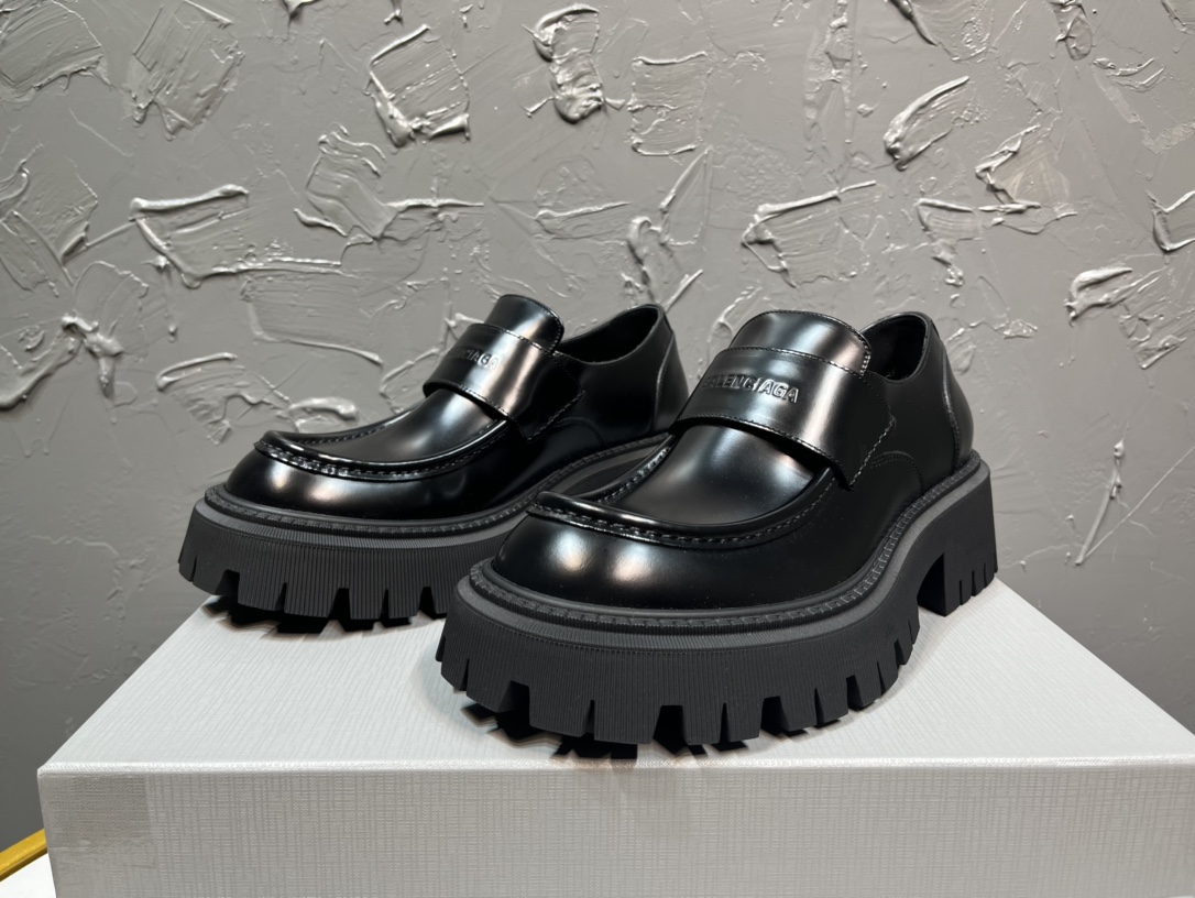 Balenciaga Loafers Cow Leather M-l