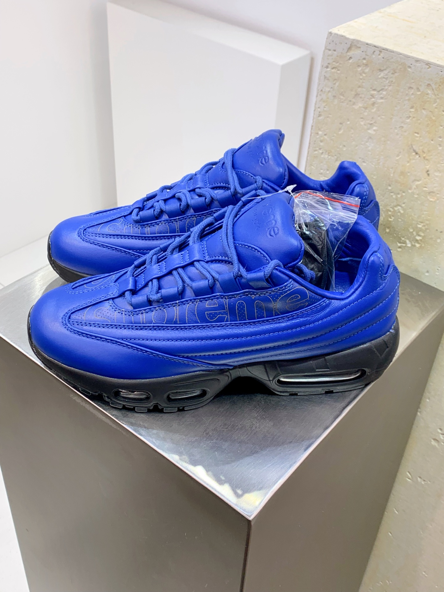 Nike Supreme Running Shoes M-l-s