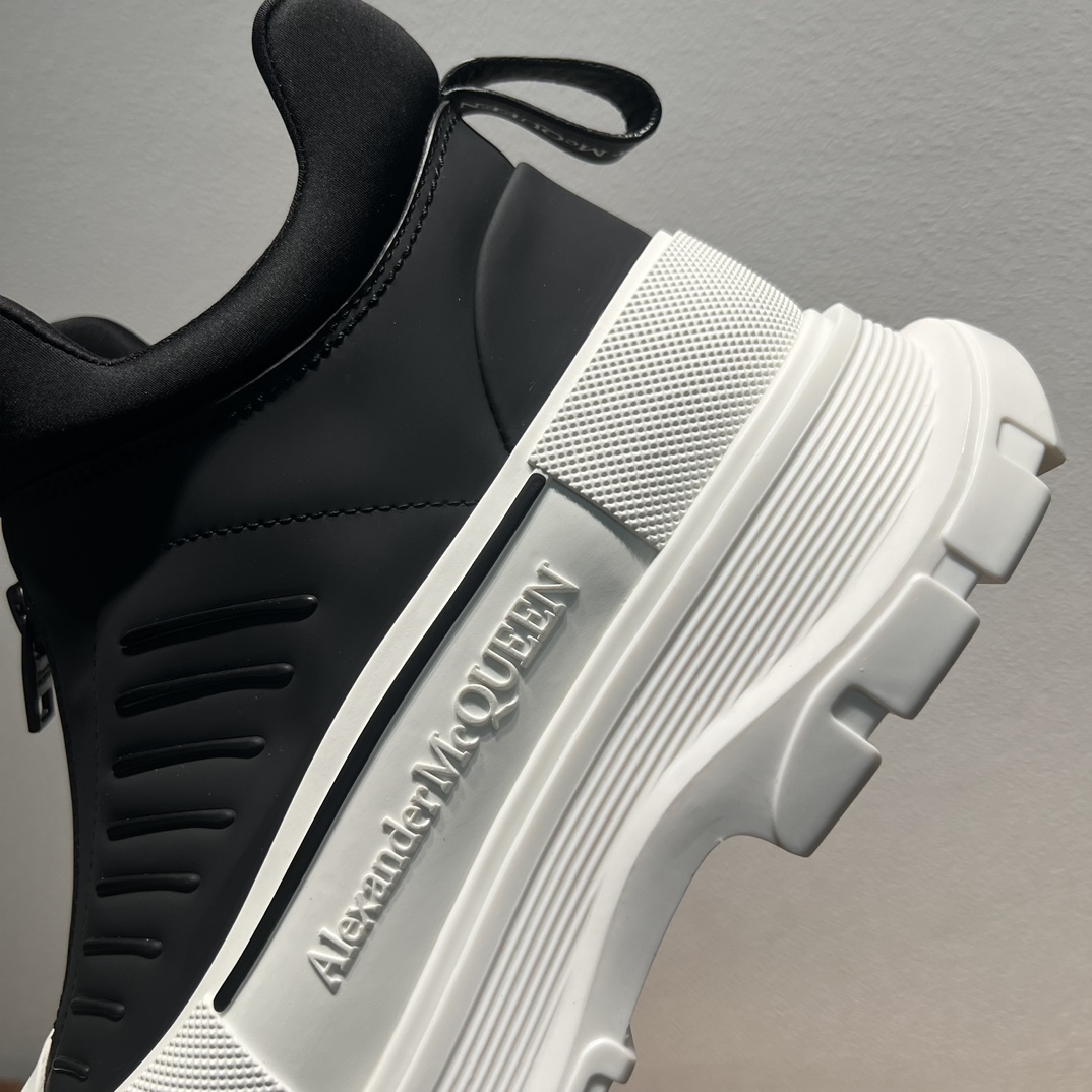 Alexander Mcqueen Male Basic Shoes M