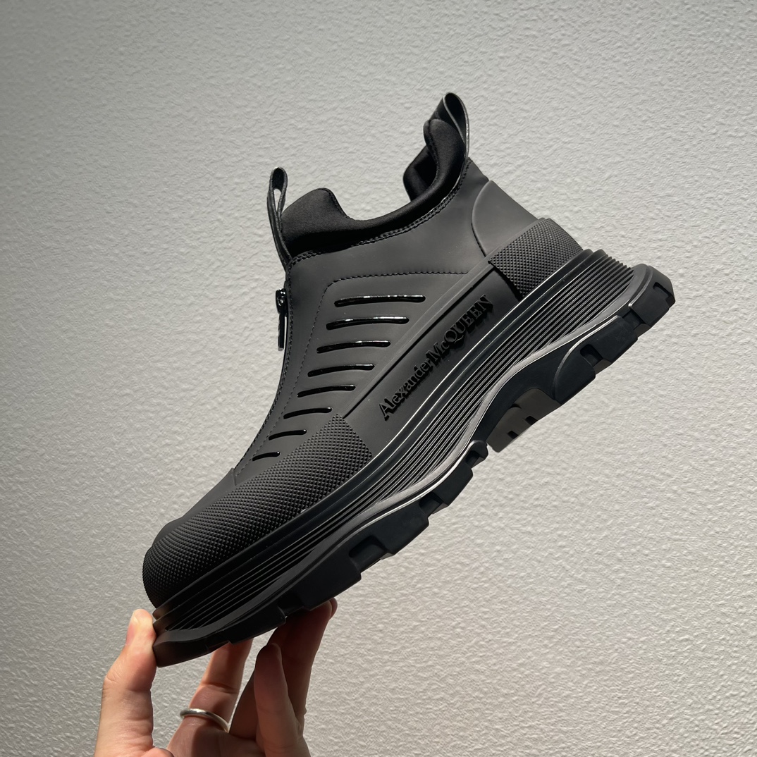 Alexander Mcqueen Male Basic Shoes M