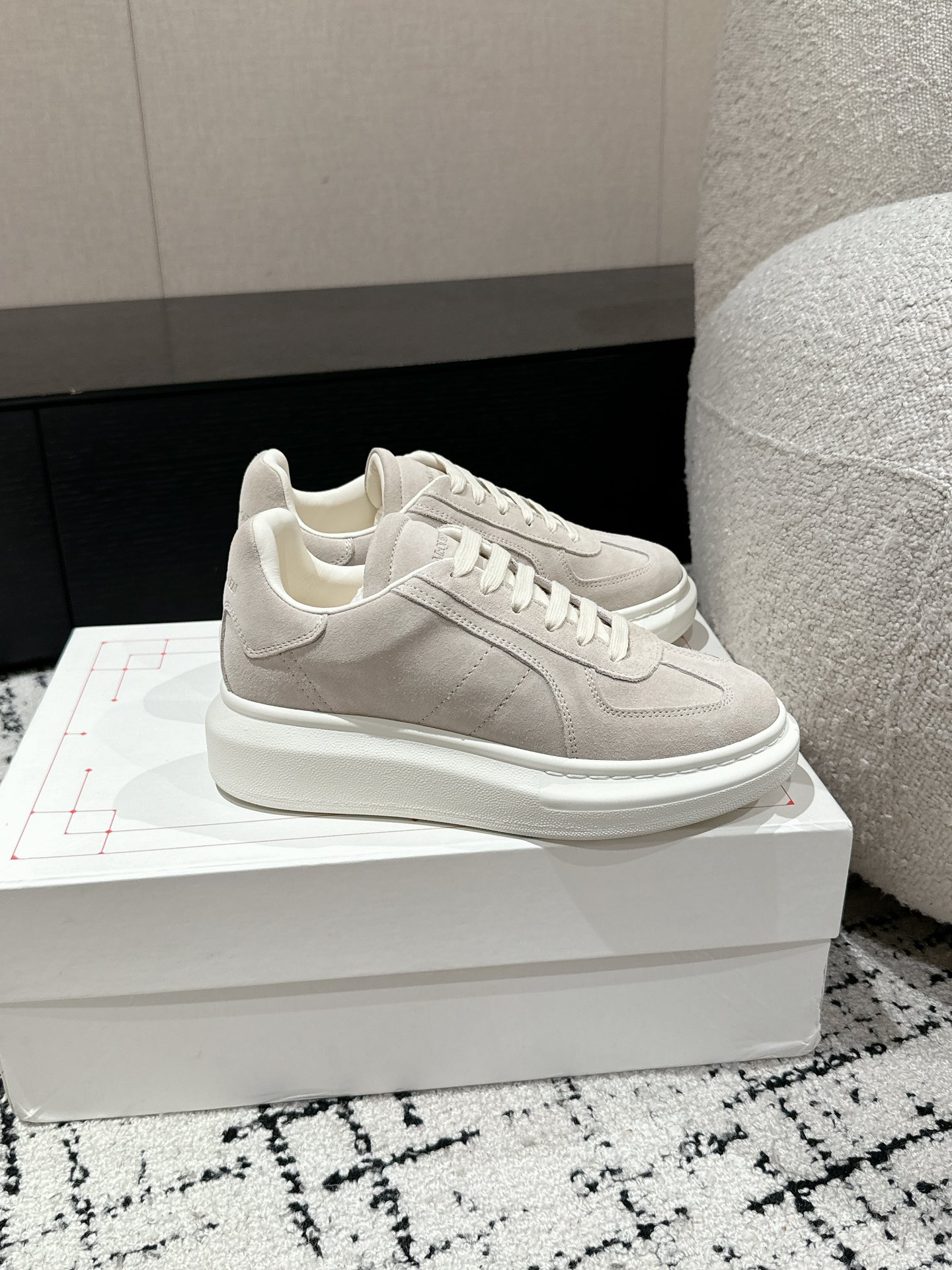 Alexander Mcqueen Male Sneakers M-l-s