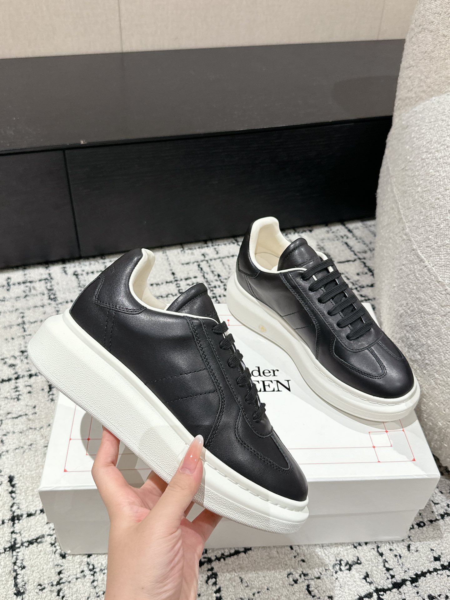 Alexander Mcqueen Male Sneakers M-l-s