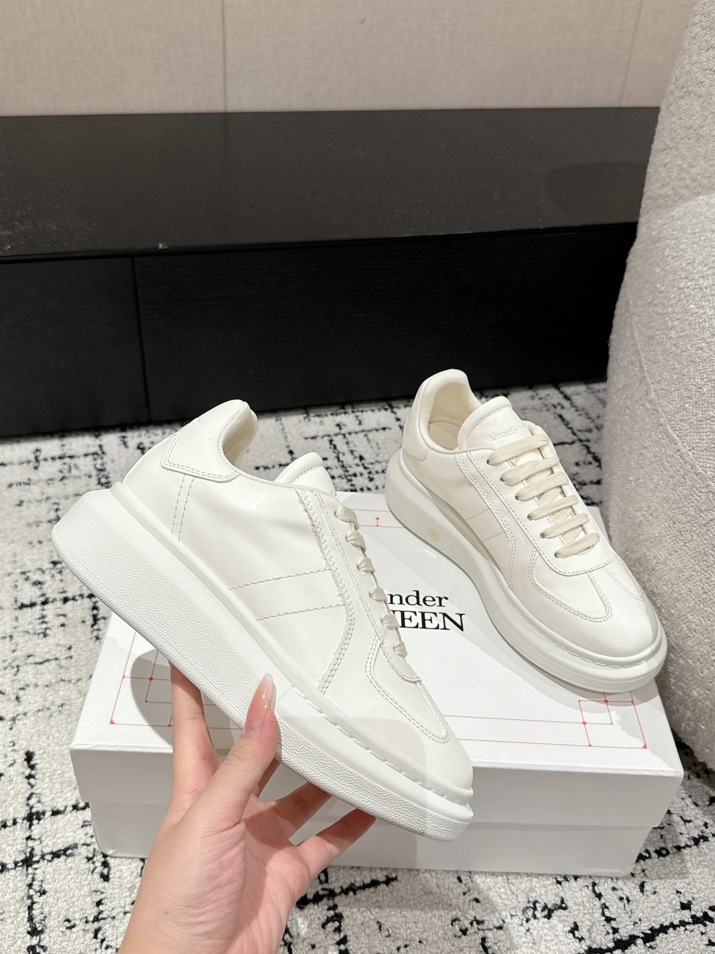 Alexander Mcqueen Male Sneakers M-l-s