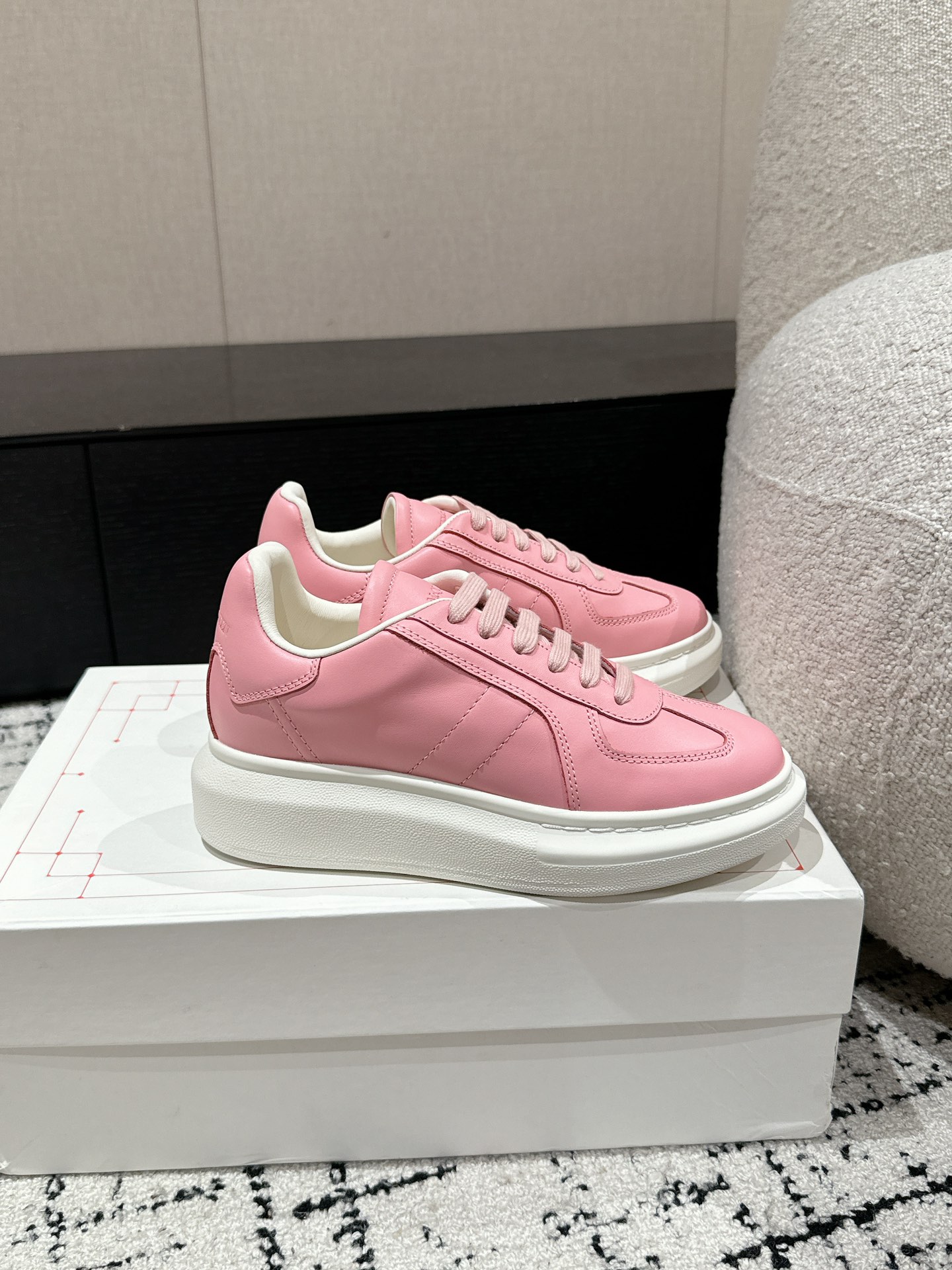 Alexander Mcqueen Male Sneakers M-l-s