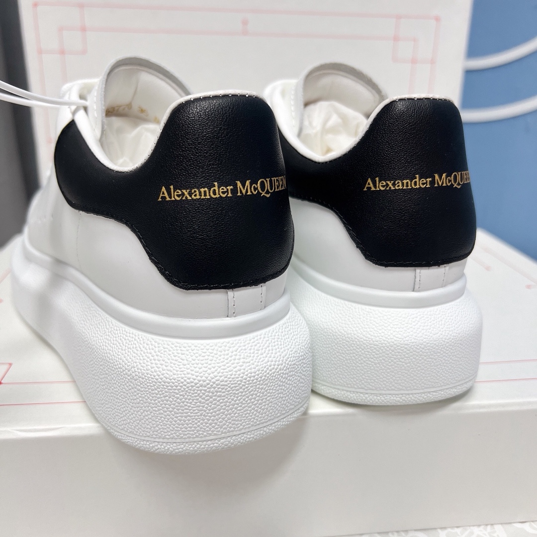 Alexander Mcqueen Male Sneakers M-l-s