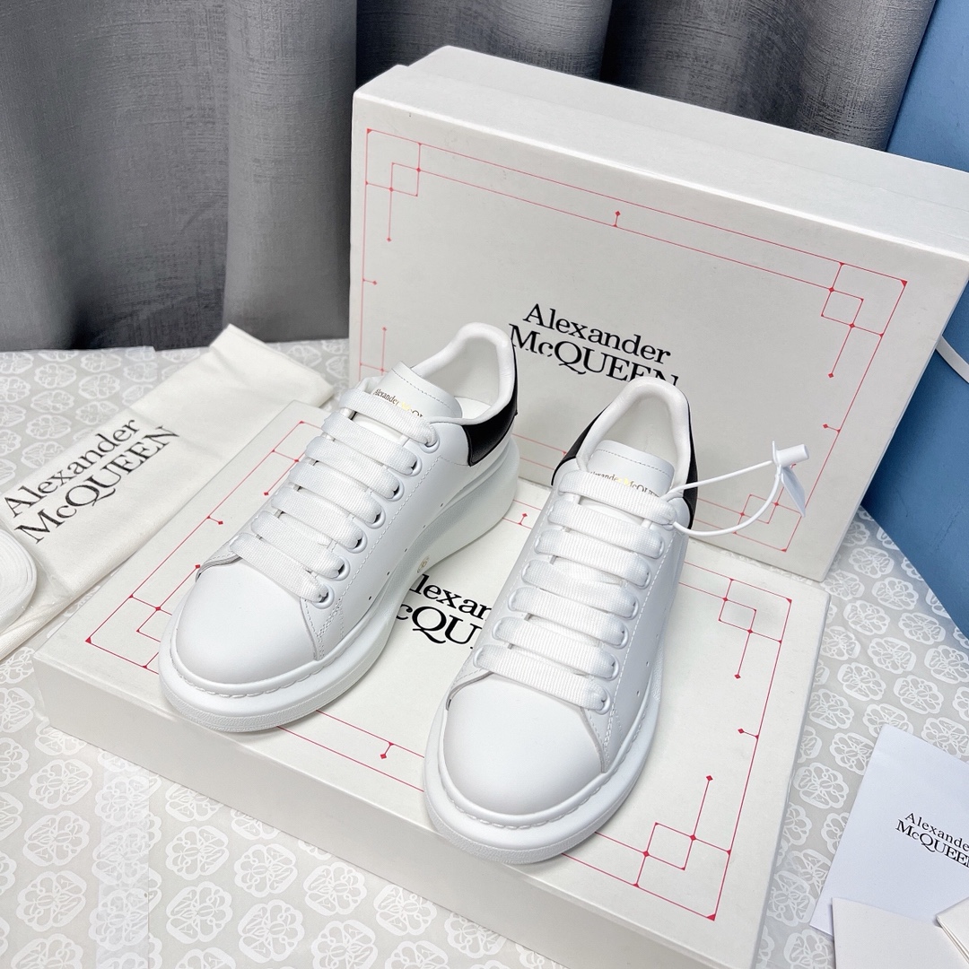 Alexander Mcqueen Male Sneakers M-l-s