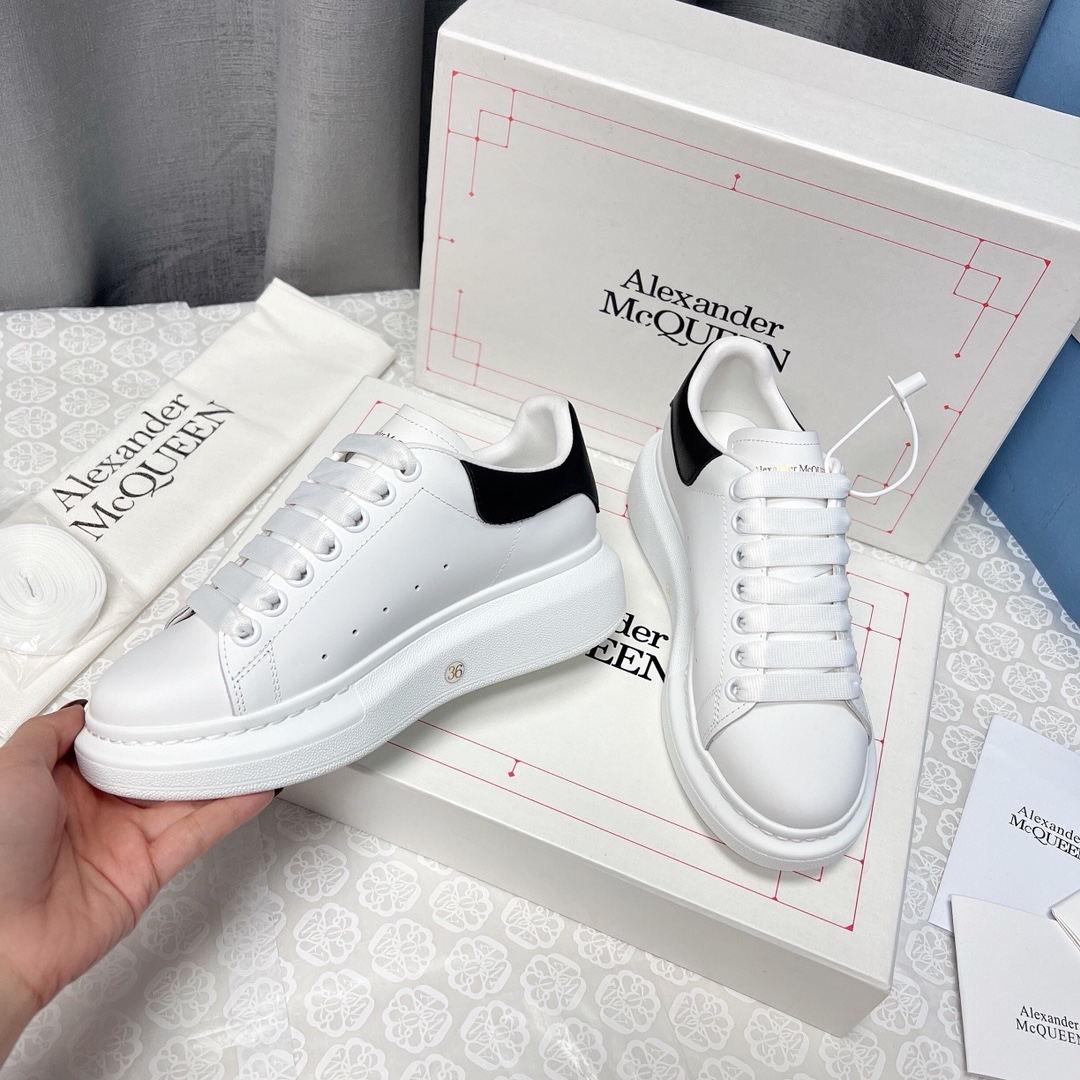 Alexander Mcqueen Male Sneakers M-l-s