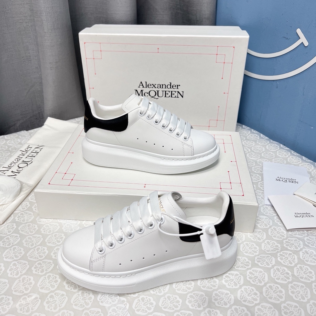Alexander Mcqueen Male Sneakers M-l-s