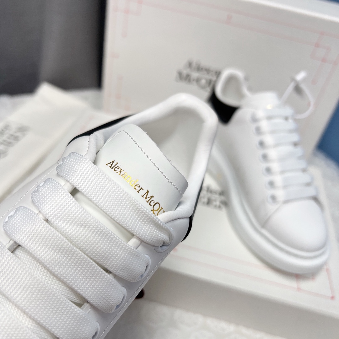 Alexander Mcqueen Male Sneakers M-l-s