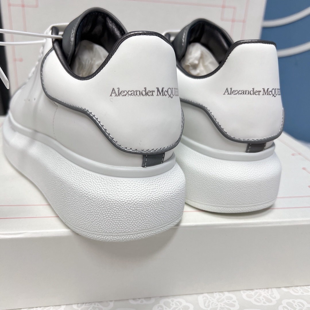 Alexander Mcqueen Male Sneakers M-l-s