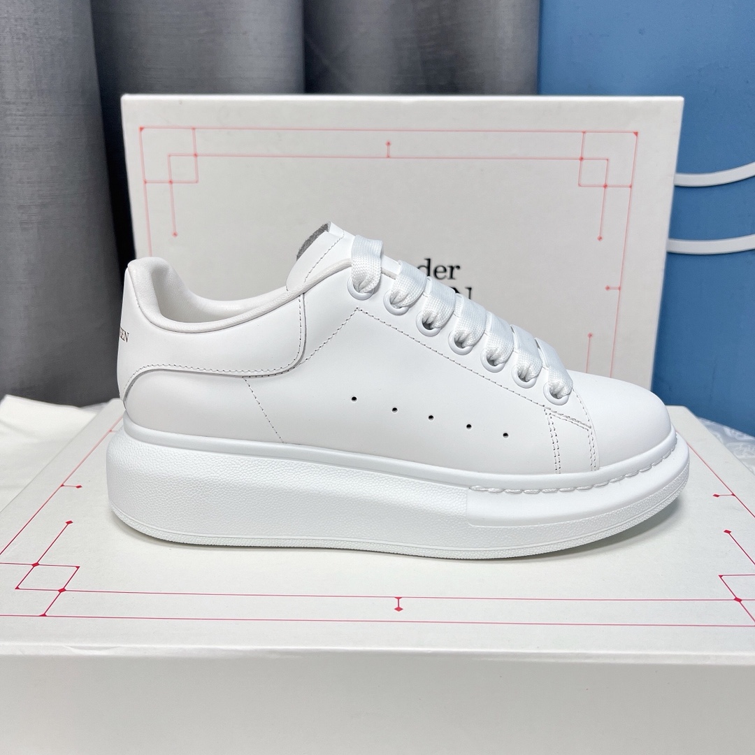 Alexander Mcqueen Male Sneakers M-l-s