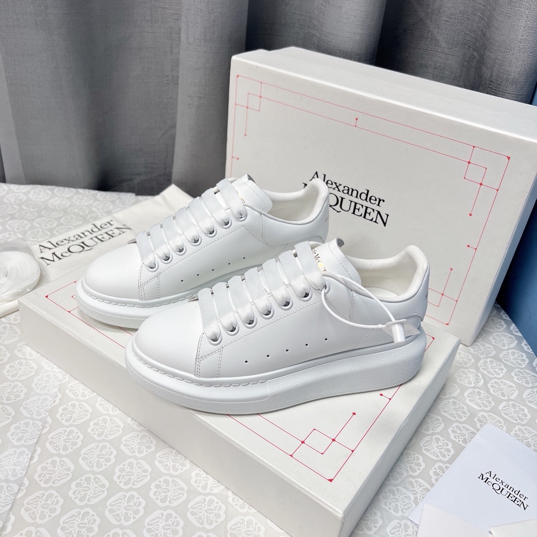 Alexander Mcqueen Male Sneakers M-l-s