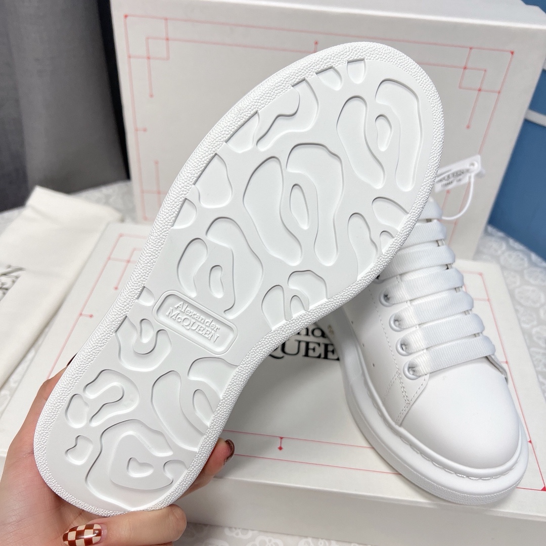 Alexander Mcqueen Male Sneakers M-l-s