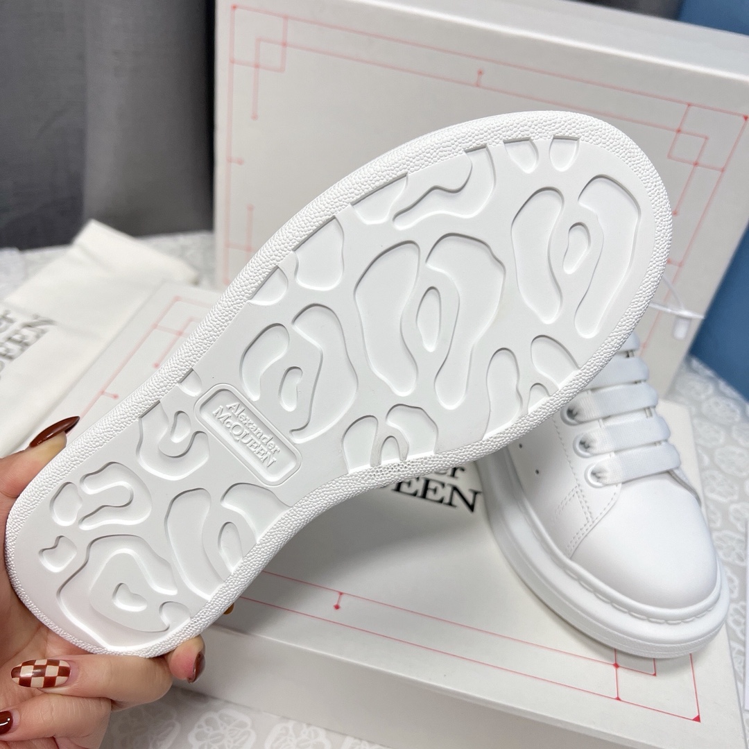 Alexander Mcqueen Male Sneakers M-l-s