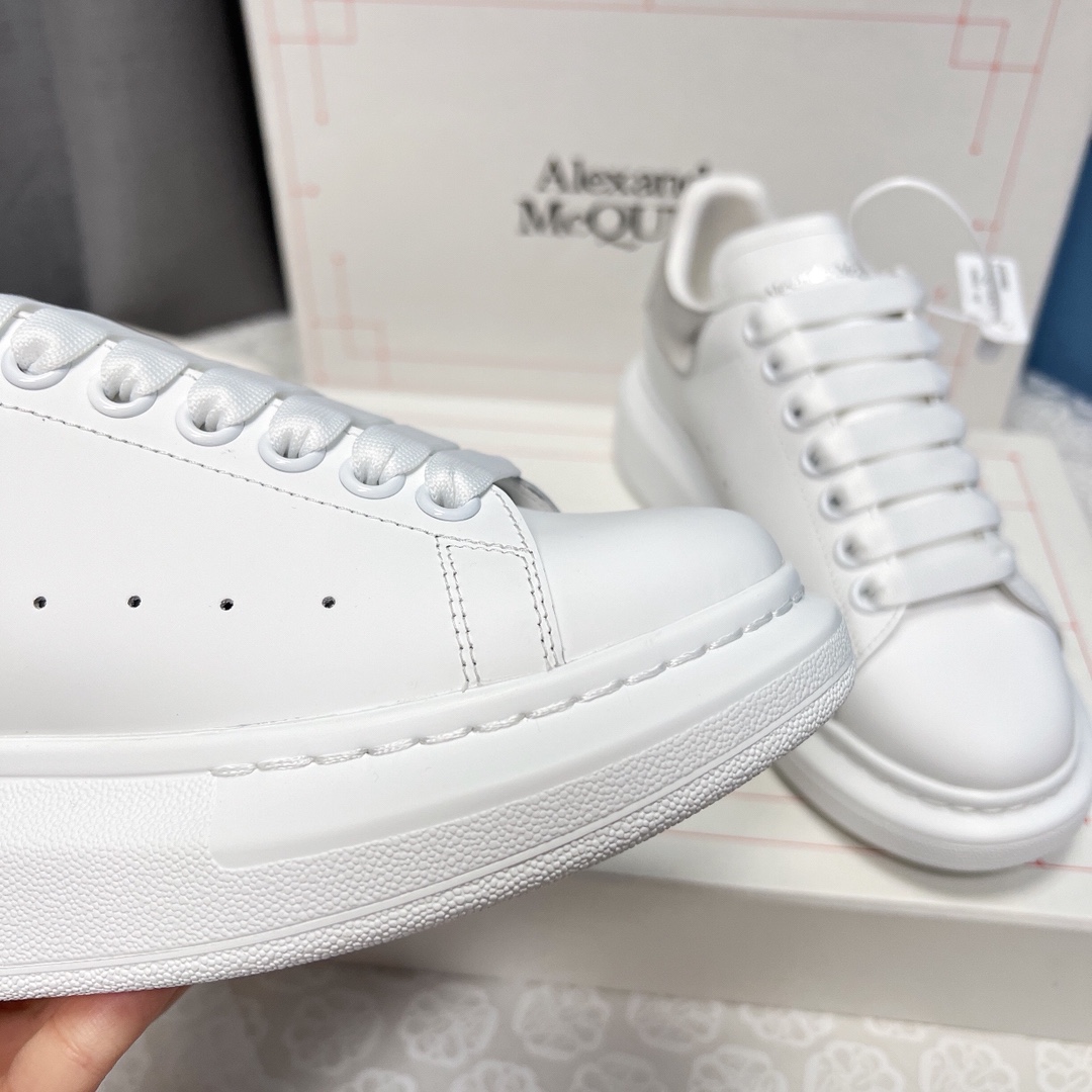 Alexander Mcqueen Male Sneakers M-l-s