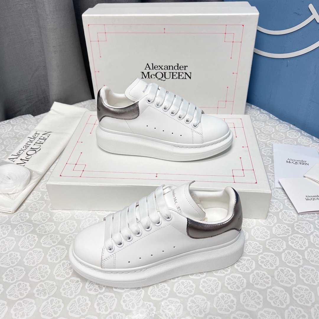 Alexander Mcqueen Male Sneakers M-l-s