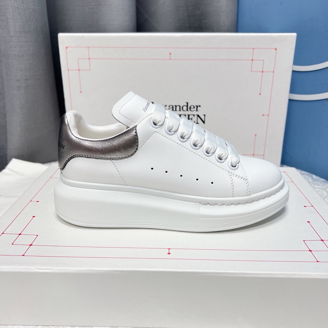 Alexander Mcqueen Male Sneakers M-l-s