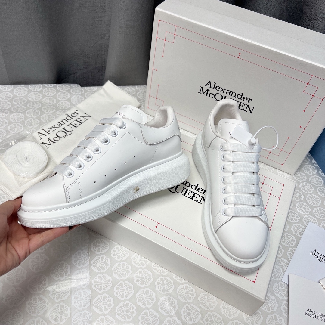 Alexander Mcqueen Male Sneakers M-l-s