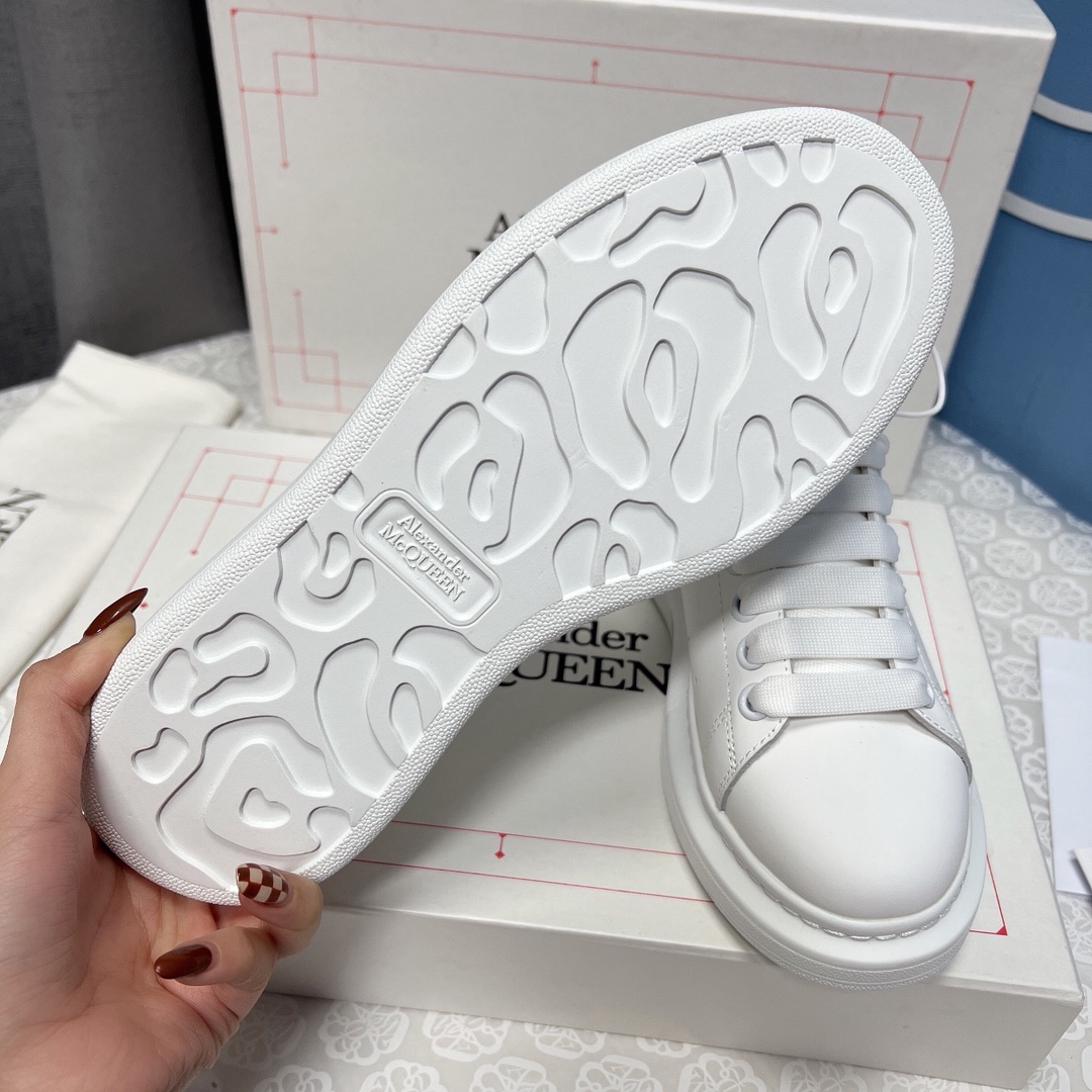 Alexander Mcqueen Male Sneakers M-l-s