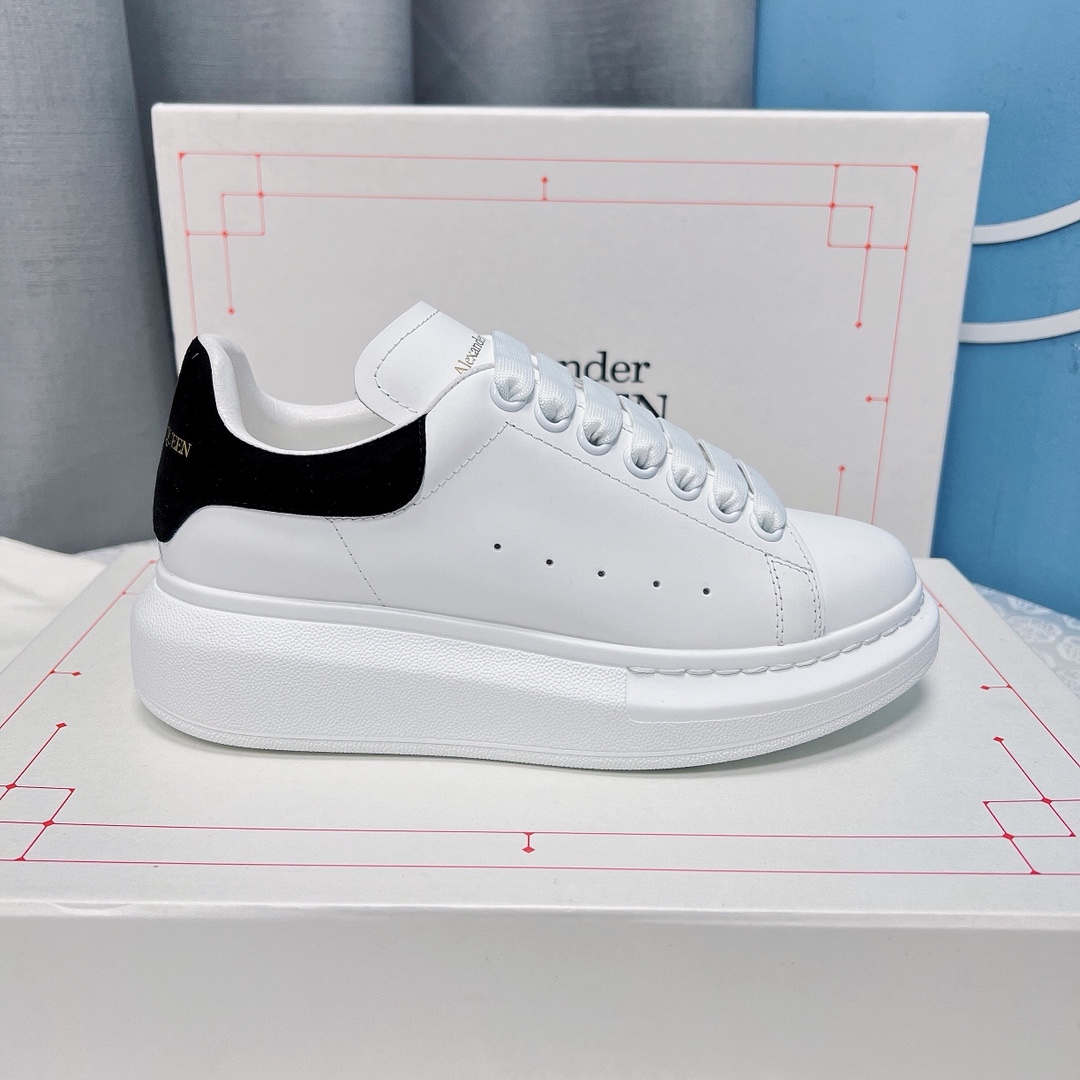 Alexander Mcqueen Male Sneakers M-l-s