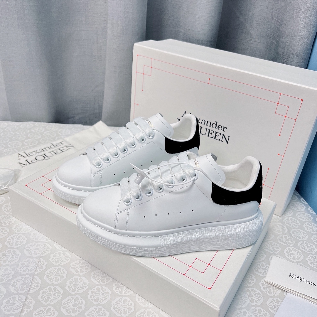 Alexander Mcqueen Male Sneakers M-l-s