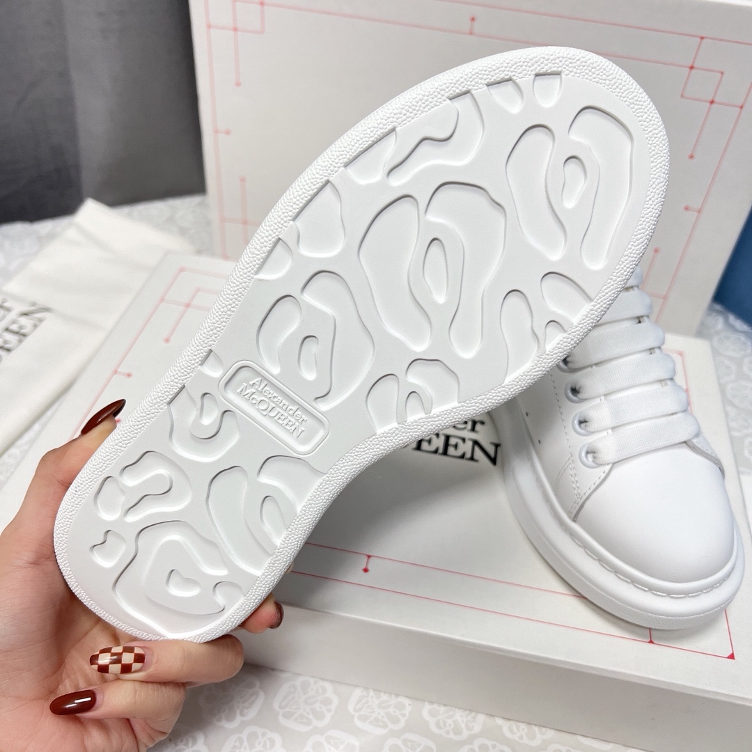 Alexander Mcqueen Male Sneakers M-l-s